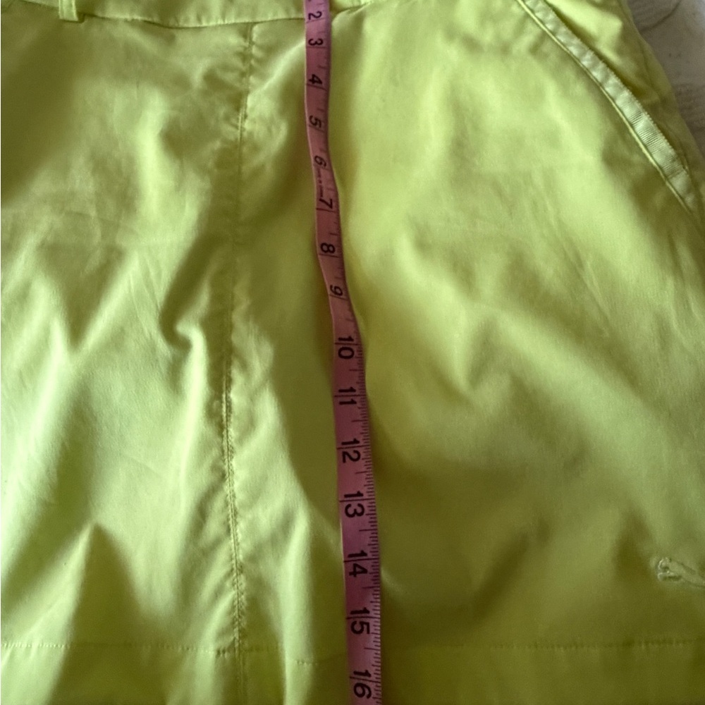 Excellent condition size 4 Puma Neon Yellow Skort. Side zip. Pockets. Chartreuse - Picture 11 of 11